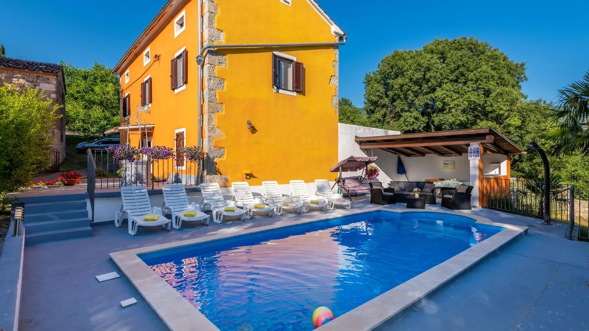 Villa Marija, A Charming Pet Friendly Villa Amidst Nature Susnjevica